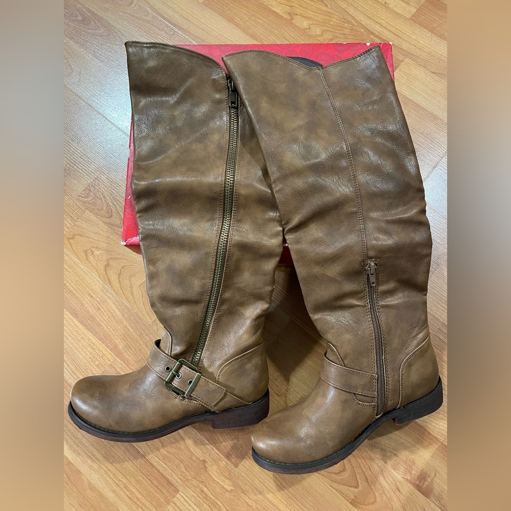 NEW CARLOS SANTANA Cognac Faux Leather Gramercy Over The Knee Boots sz 6
